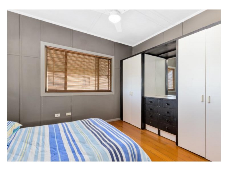 132 Park Street, Park Avenue QLD 4701